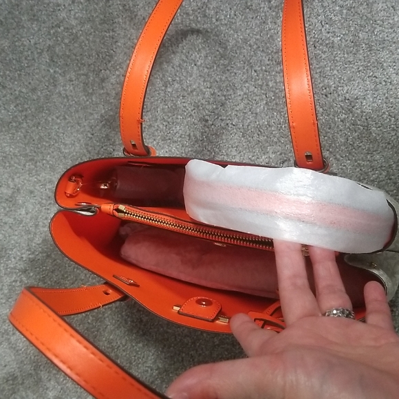 Michael Kors Small Mel Signature Tote/Shoulder Bag - Picture 12 of 14